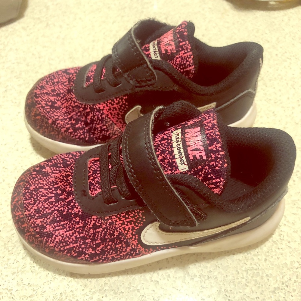 Nike girls sneakers